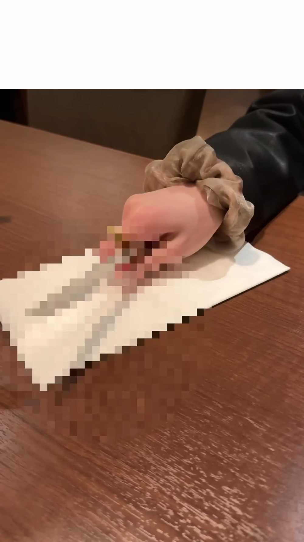 fd7b5bb4b5dfe43505e17f8817fb1a7c-8.png